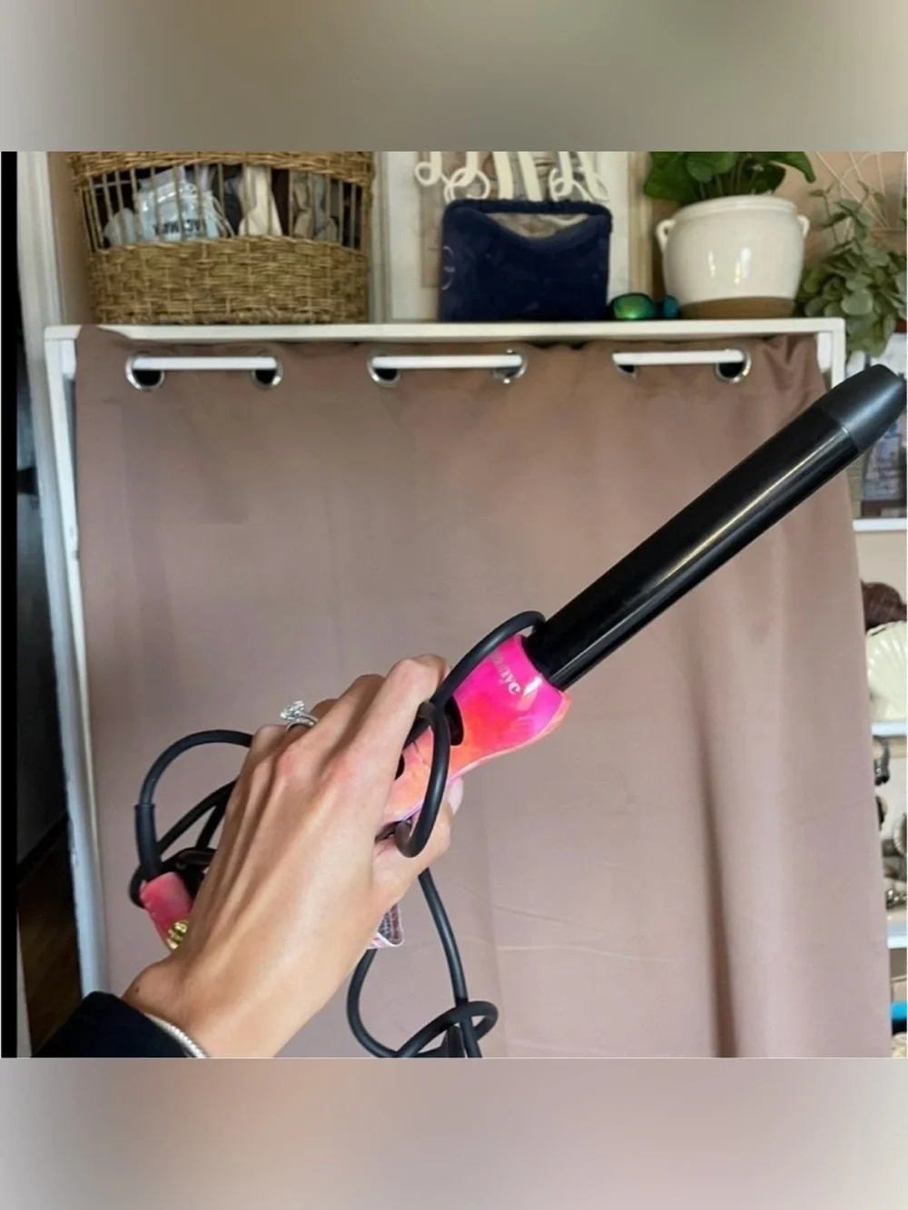 Eva hair NYC curling iron like new condition